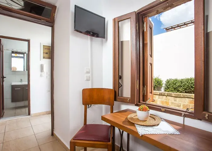 Hotel Casalindos Festa 3*