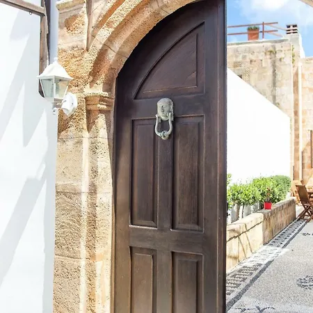 ホテル Casalindos Festa 3*